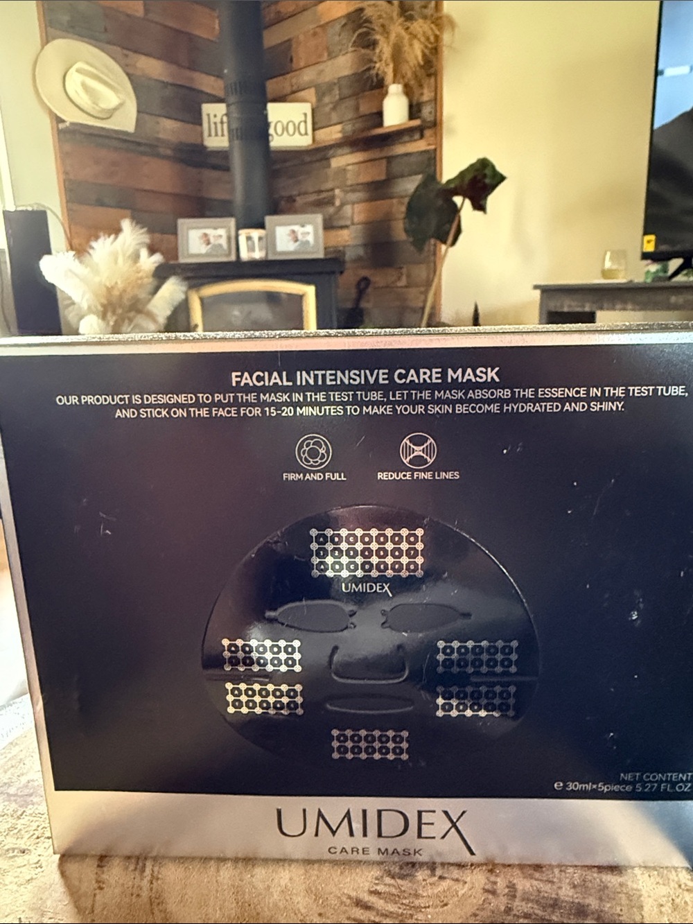 Black Facial Intensive Care Mask — Hydrating Treatment